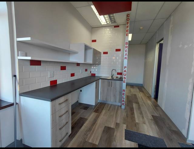 134M² OFFICE TO LET IN MAGALIESSIG